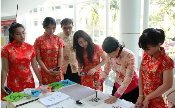 素攀孔子学院举办“中国文化体验日”活动