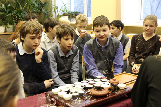 中国文化课首次走进俄罗斯叶卡市中小学