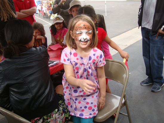 洛杉矶百老汇小学孔子课堂举办马年元宵庆祝活动