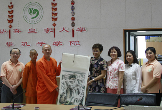素攀汉语文化推广中心与北碧府龙山寺达成汉语教学合作协议