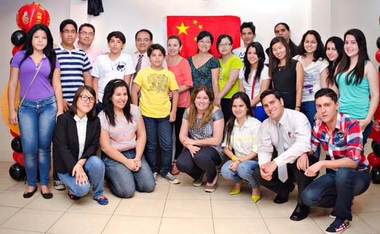 厄瓜多尔波多汉语教学点举办“中国电影日”活动