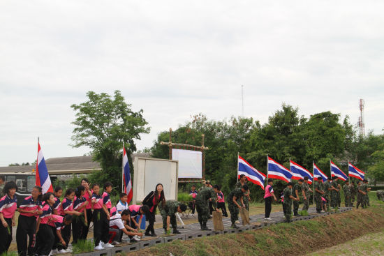 醒民汉语培训班与泰第三军区联手促多方面发展