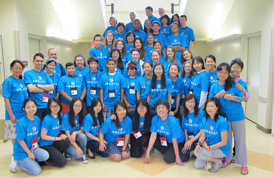 夏威夷大学汉语文化推广中心2014年“星谈”汉语夏令营开营