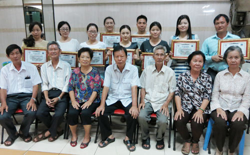 ITA柬埔寨考务中心设宴欢送任满汉语教师回国