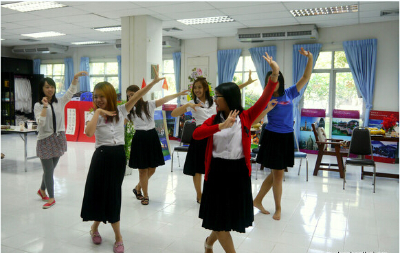 普吉汉语文化推广中心暑期中华才艺培训班结业