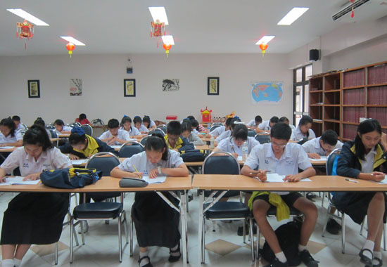 清莱中学生汉语水平考试培训在皇太后大学汉语培训推广中心举办