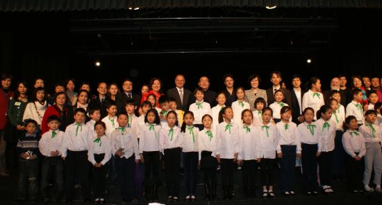 列治文市汉语学校师生与当地政要社团代表共庆教师节