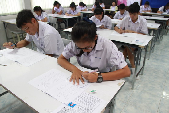 罗勇中学汉语教学点举办第四次汉语水平考试