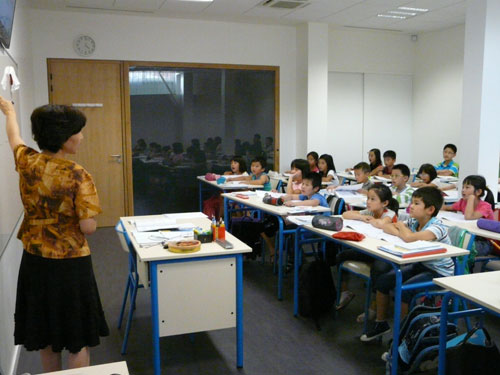 欧洲时报中文学校汉语会考成绩优异