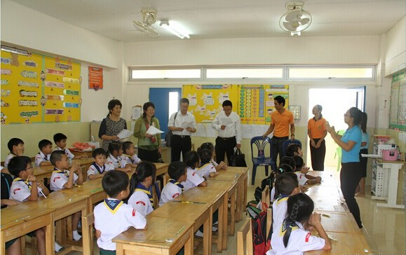 曼谷汉语文化推广中心赴泰国中小学校督导汉语教学