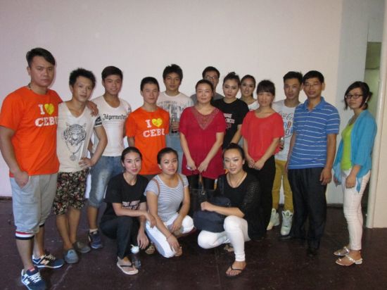 河南赴马国际汉语教师参加马来西亚华人社团庆国庆文艺汇演