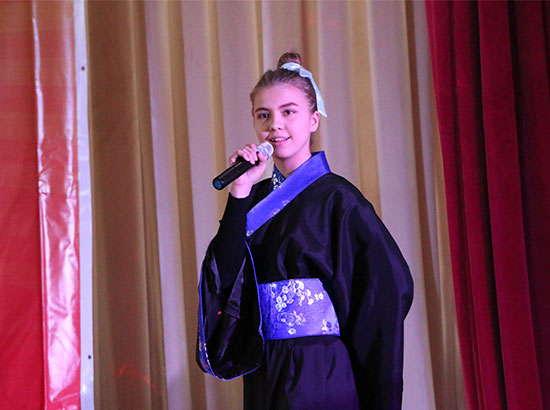 蒙古汉语文化推广中心举办第三届中学生中国典籍朗诵比赛