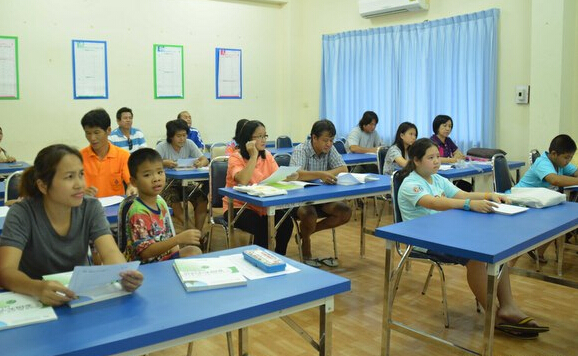 普吉市首期苏氏宗亲会馆语言培训班正式开课
