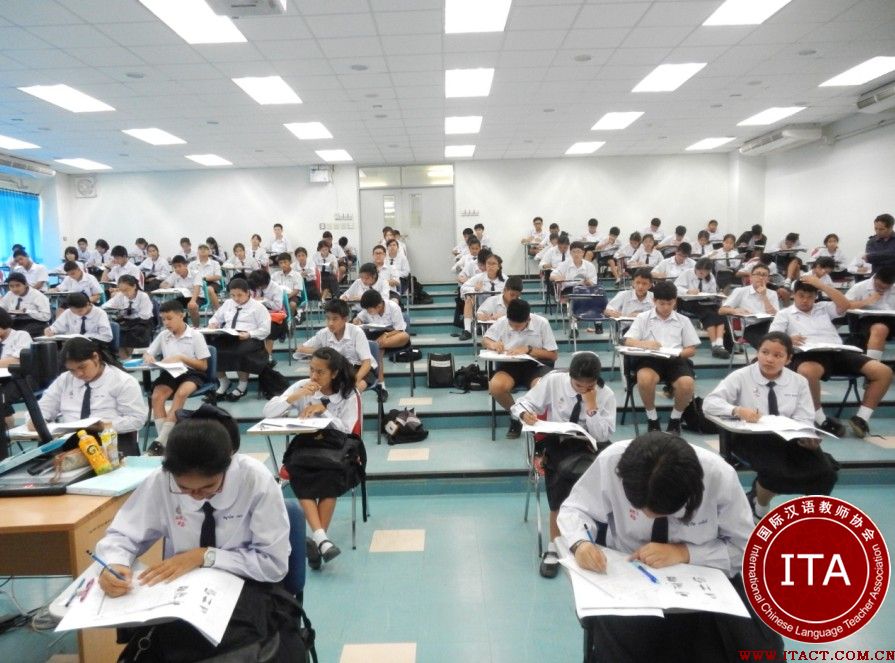 汉办HSK汉语水平考试在泰国素叻府受欢迎