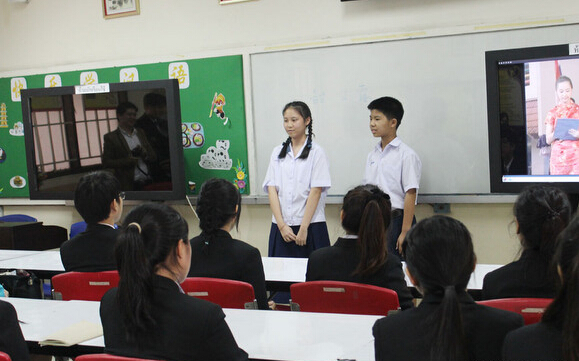 正大集团管理学院汉语教育系师生参访吉拉达对外汉语教学点