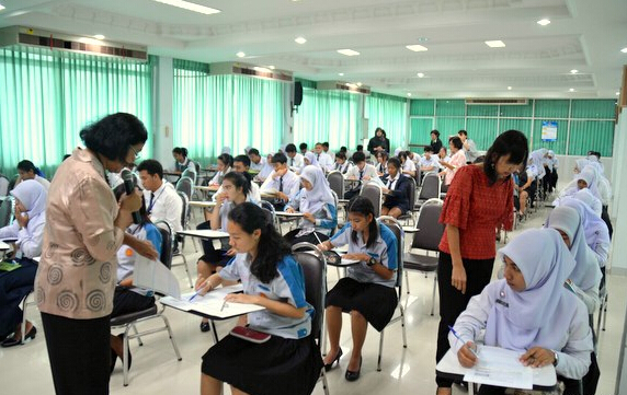 勿洞对外汉语教师教学点举办2014年第二次YCT考试
