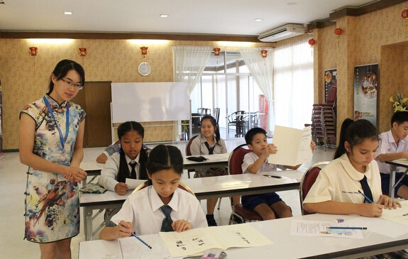 泰国东方大学对外汉语教师培训中心新汉语水平能力测试人数创新高