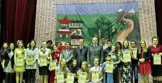 白俄罗斯大学在明斯克举行大学生中文朗诵大赛