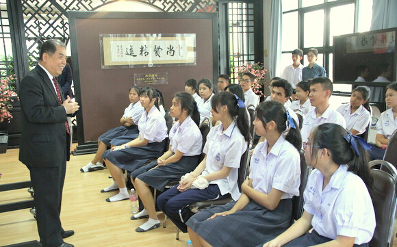 2014年“赴华留学——北大推介会”在玫瑰园中学成功举办