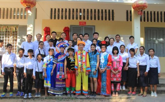 柬埔寨王家研究院孔院吴哥高中对外汉语教学点成立