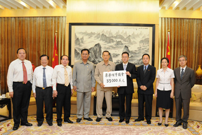 柬埔寨华理事总会拨款3万美元 赞助39所中文学校