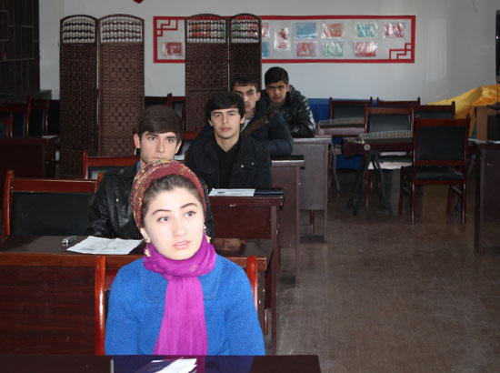 塔吉克斯坦孔子学院举办2014年度最后一次汉语水平口试