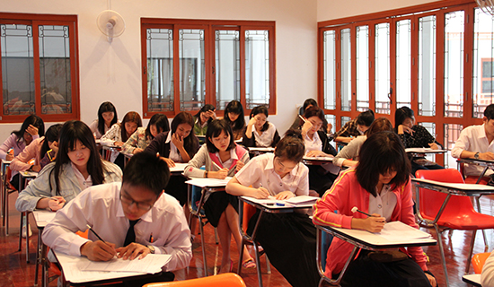 泰国曼松德孔子学院2015年汉语水平考试考生爆满