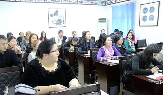 吉尔吉斯国立民族大学孔院本土汉语教师培训班开班