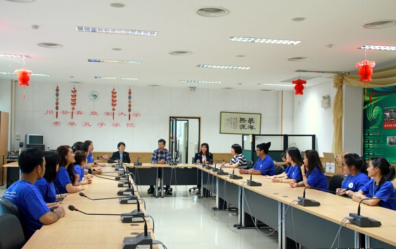 泰国素攀孔子学院开办汉语进阶培训班