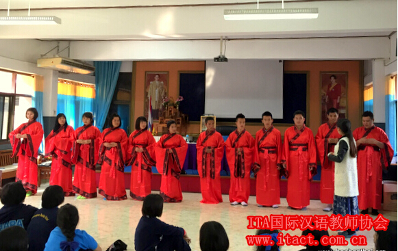 泰国皇太后大学孔子学院举办当地学校汉语文化体验营