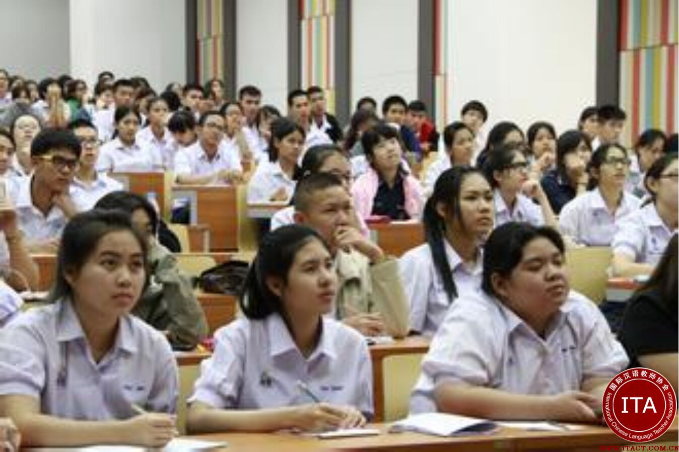 泰国玫瑰园汉语教学点助力中文高考生提高汉语水平