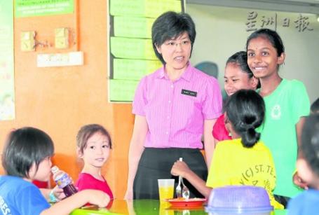 国家汉办访问团慰问马来西亚槟城赴马汉语教师