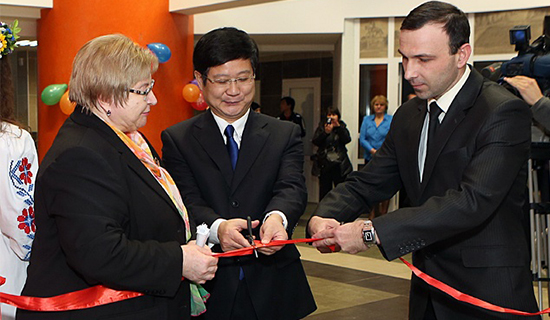 明斯克国立语言大学孔子学院汉语文化学习中心成立