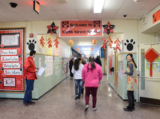 美国阿尔弗莱德大学孔子学院举办新年中国文化体验活动