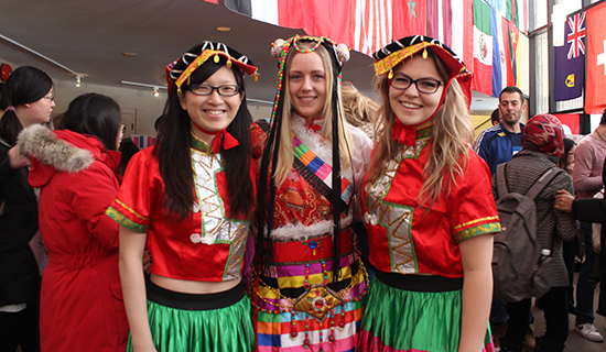 加拿大布鲁克大学孔子学院举办中华传统文化节