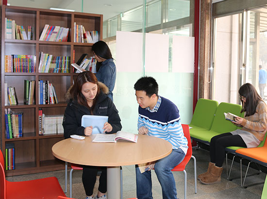 圆光大学汉语教学点中文角吸引韩国学生学习汉语热