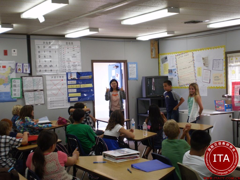 美圣地亚哥波威学区将办公听会 设中英双语教学课