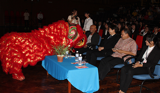 马来亚大学孔子学院举办“孝傲江湖”中华文化活动