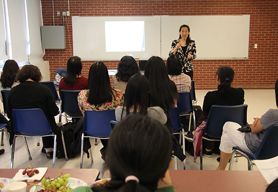 麻州大学波士顿孔子学院举办“定制式”汉语教师培训