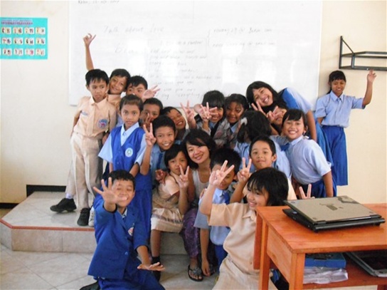 “一带一路”文化交流先行 东南亚友族读华校教汉语