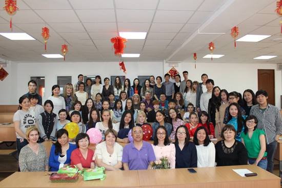 布里亚特国立大学举办2014-2015年度汉语培训班结业仪式