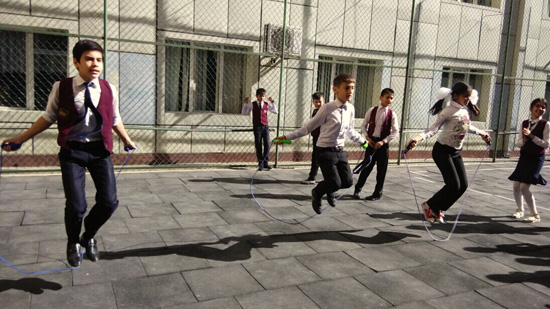 塔吉克斯坦卡夫拉特私立学校汉语教学点举办趣味运动会