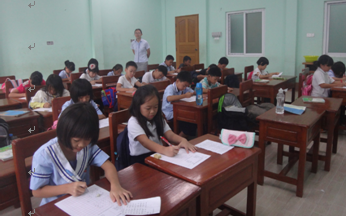 缅甸曼德勒云华师范学院小学部举行汉字书写比赛 
