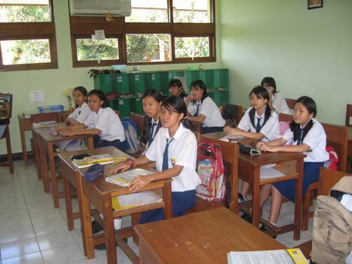 巴厘岛海南大众小学：印尼生源占八成 掀起汉语热