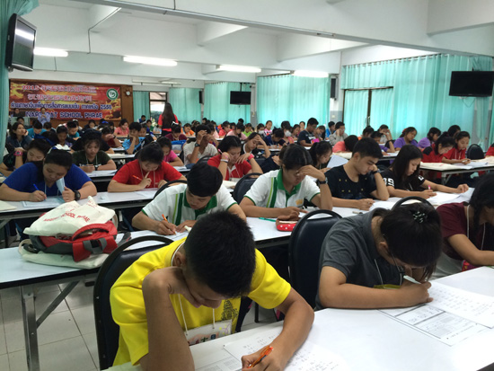 清迈大学孔子学院赴帕府举办“汉语交际速成培训”夏令营