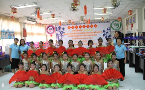 泰国醒民汉语教学点成功举办第七届母亲节主题活动