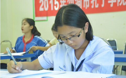 泰国勿洞市孔子学院举办今年第四次HSK考试