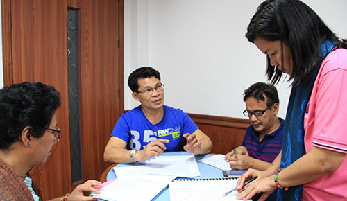菲律宾孔子学院组织研讨会指导公立中学汉语教学