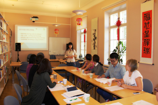 芬兰赫尔辛基大学孔子学院举办2015年新任汉语教师培训会