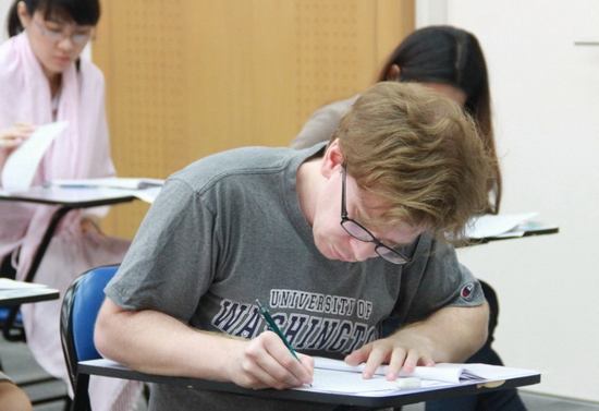 聚焦德国高考中的汉语考试：成绩最佳者或非华裔